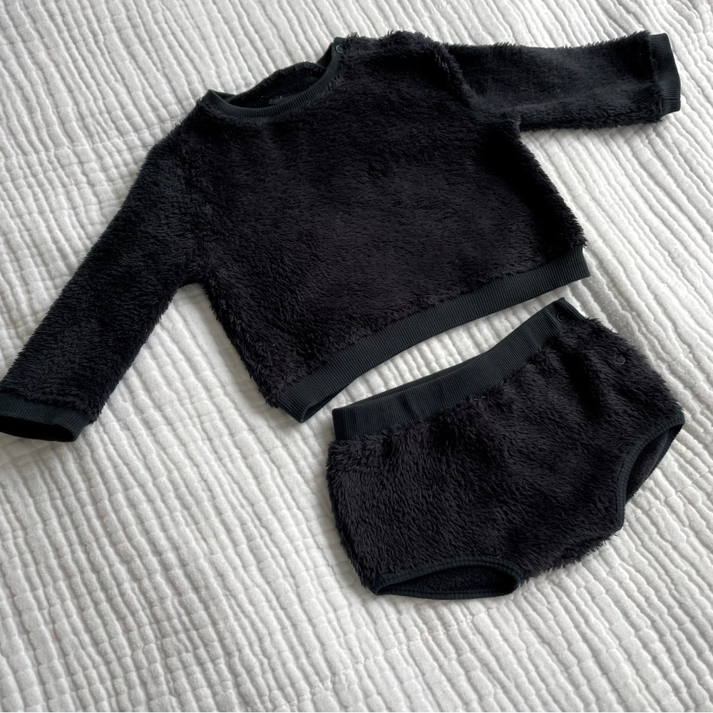 Emile et Ida fuzzy Sweater & Bloomer set